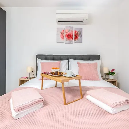 Apartment By The Sea Vantacici, Krk - 21690 Malinska