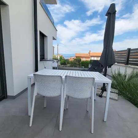 Apartamento By The Sea Vantacici, Krk - 21690 *