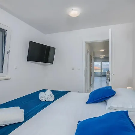 By The Sea Vantacici, Krk - 21690 Apartment
